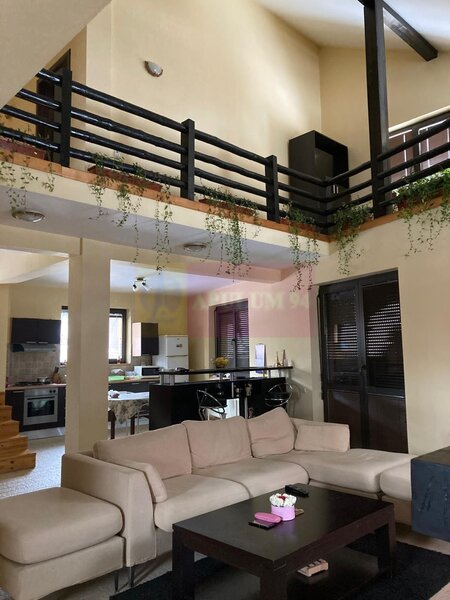 Vila de vanzare in Busteni - Zona semicentrala