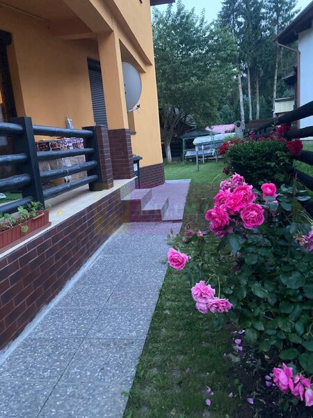 Vila de vanzare in Busteni - Zona semicentrala